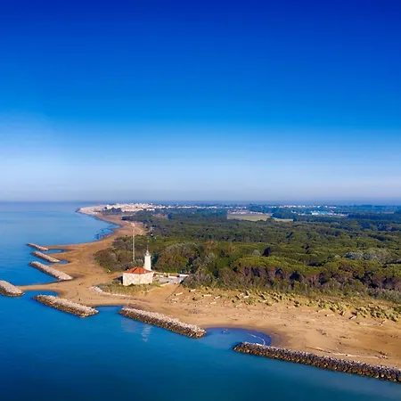 Salt Air And Soft Light Flat In Sunny 아파트 비비오네